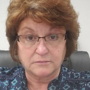 Meet your Posher, Lorie